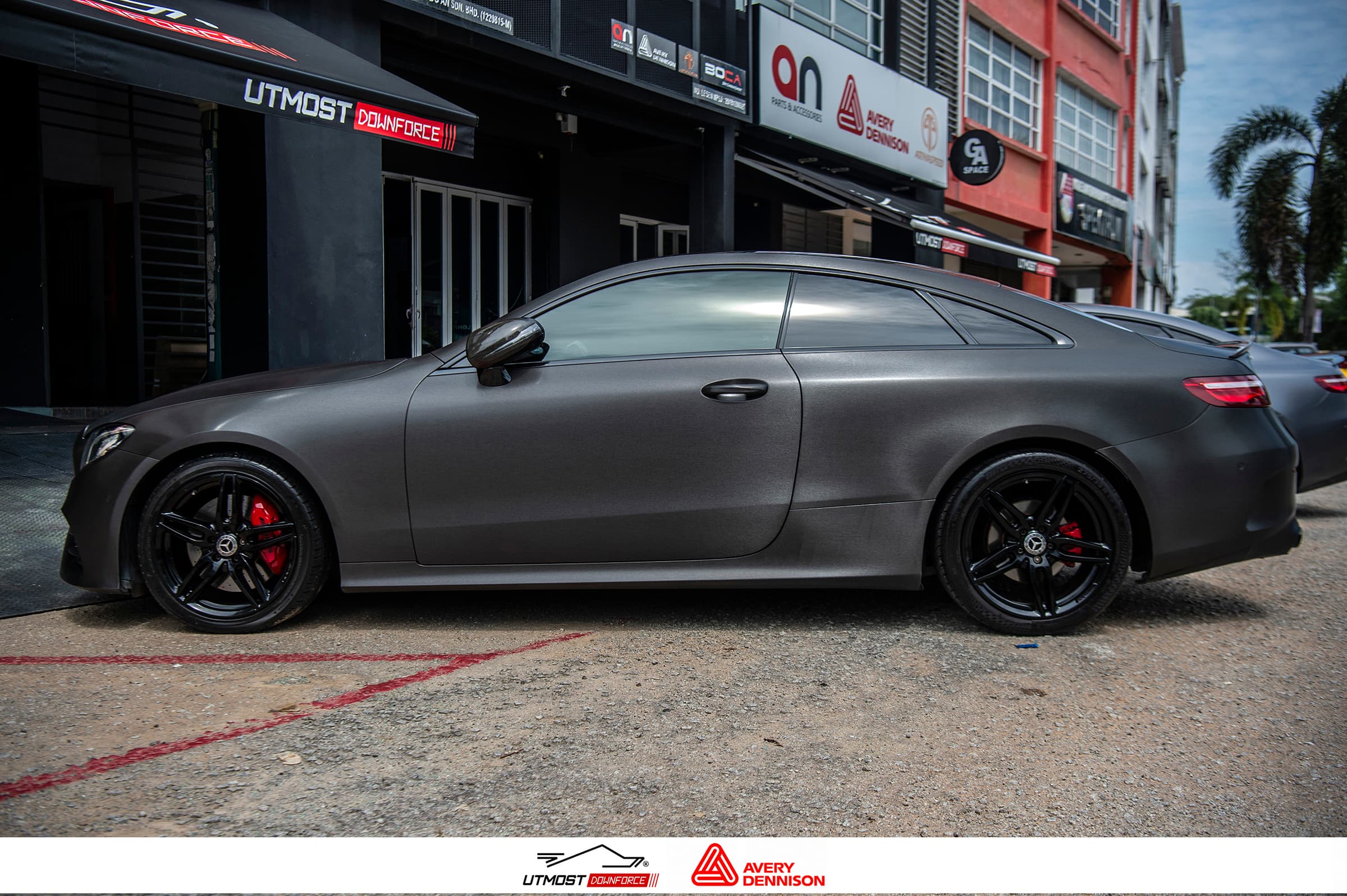 Brushed Black Brushed wrap by Avery Dennison, photograph 2 of 16