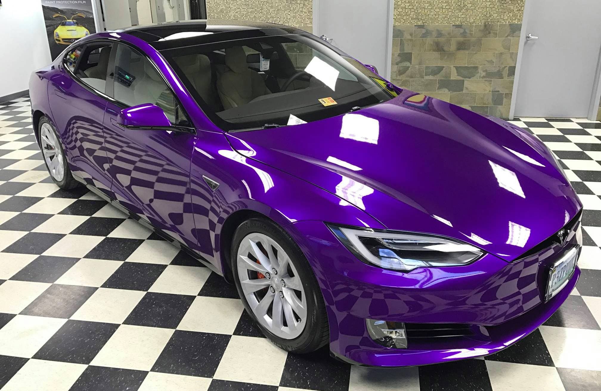 Gloss Imperial Orchid Metallic Gloss Metallic wrap by KPMF, photograph 4 of 4