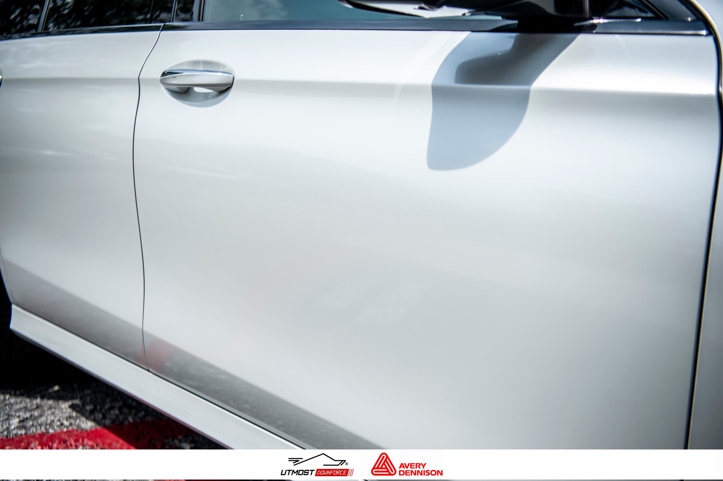 Gloss White Pearl Gloss wrap by Avery Dennison, photograph 11 of 19
