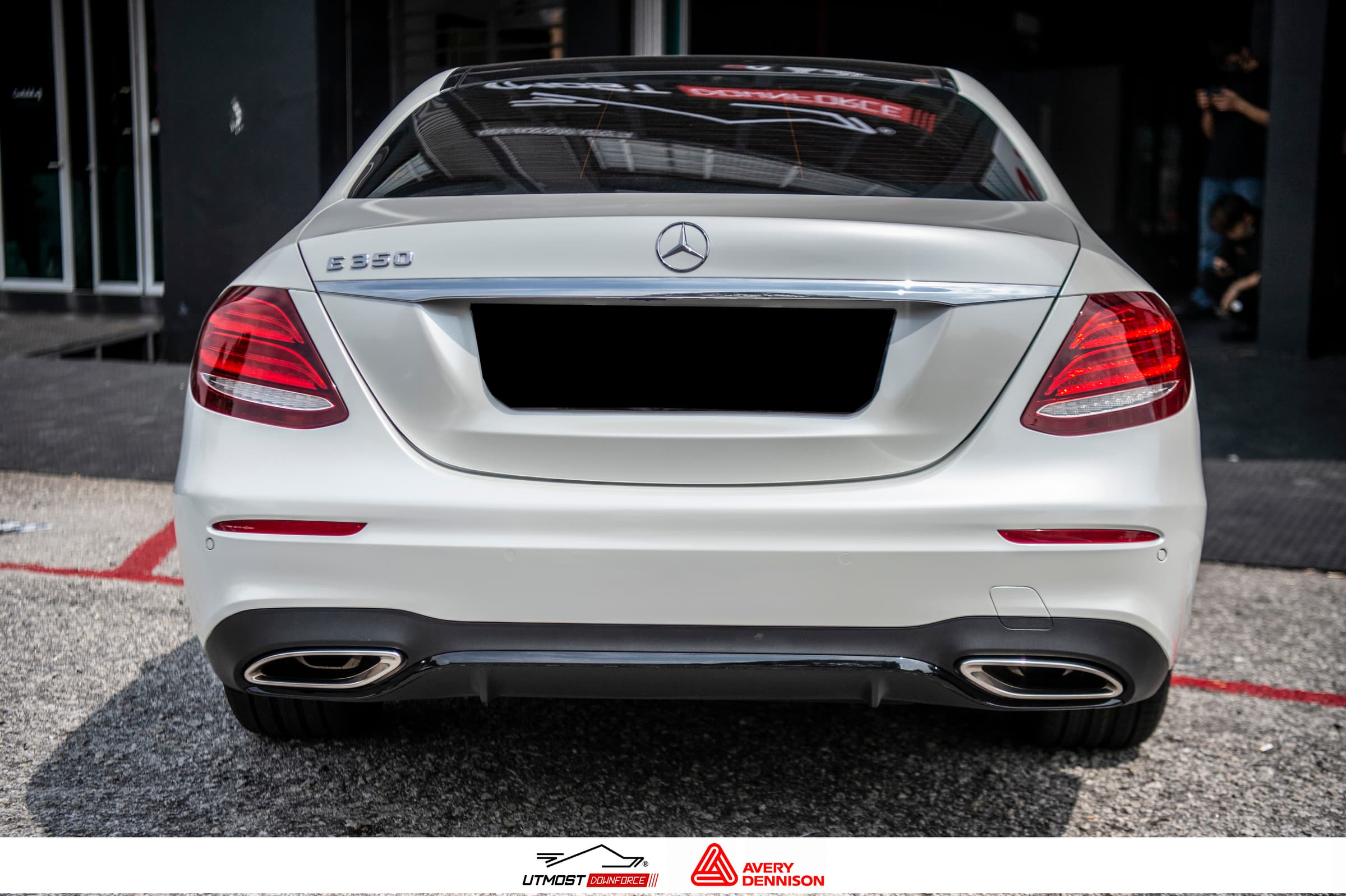 Gloss White Pearl Gloss wrap by Avery Dennison, photograph 12 of 19