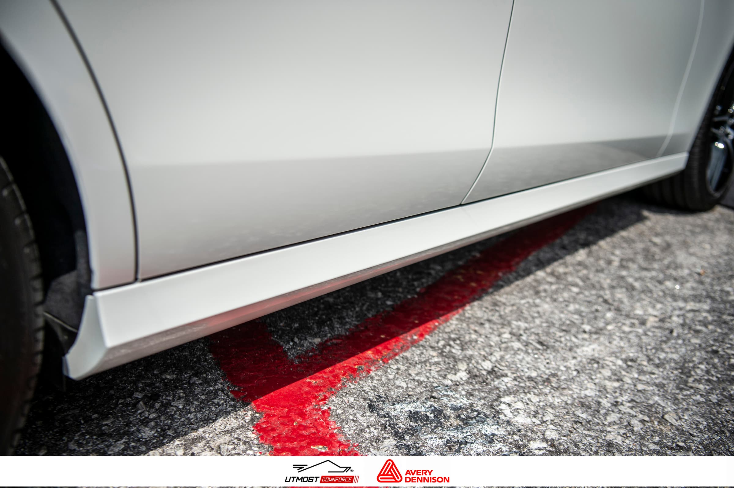 Gloss White Pearl Gloss wrap by Avery Dennison, photograph 15 of 19