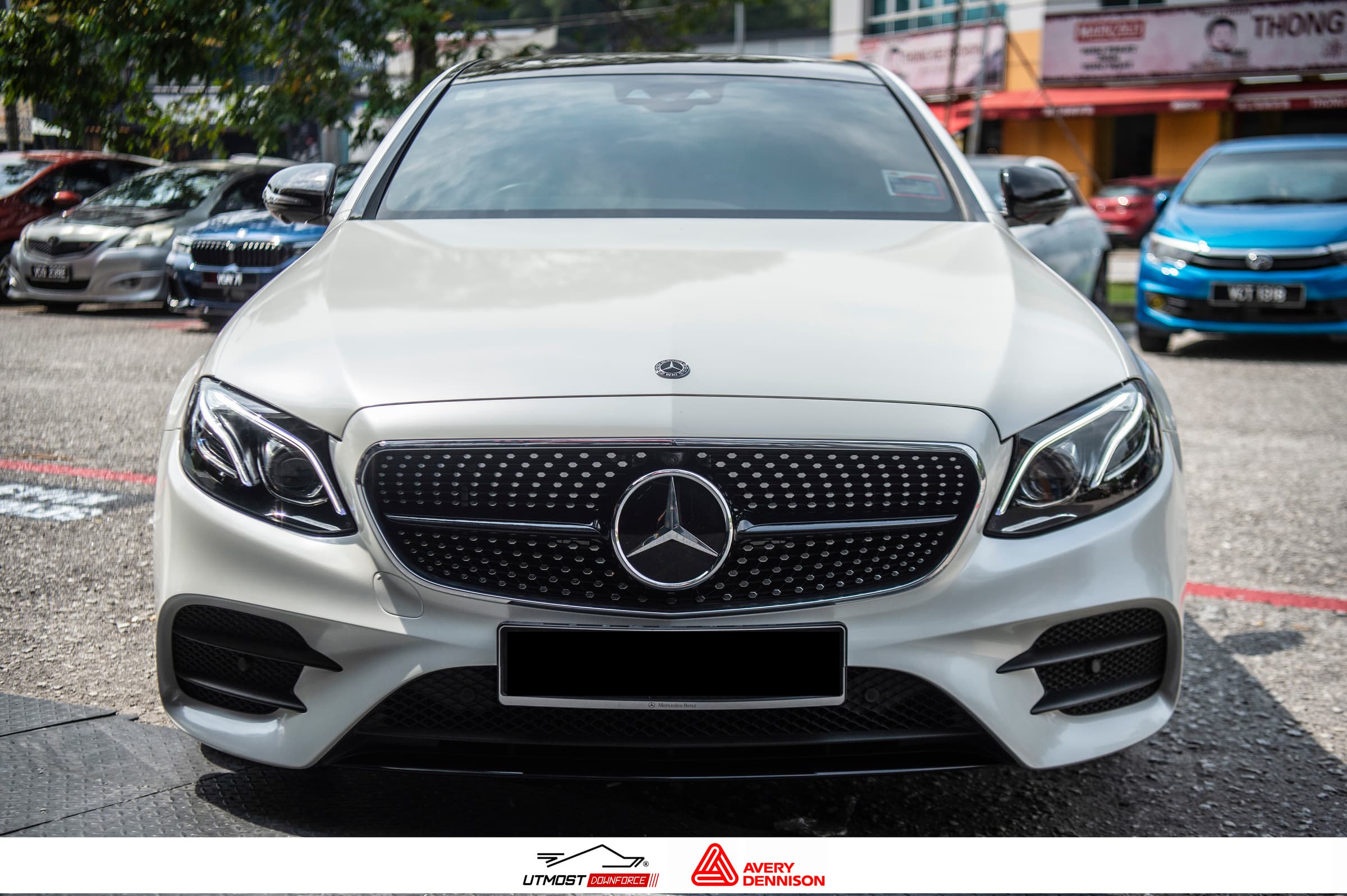 Gloss White Pearl Gloss wrap by Avery Dennison, photograph 7 of 19
