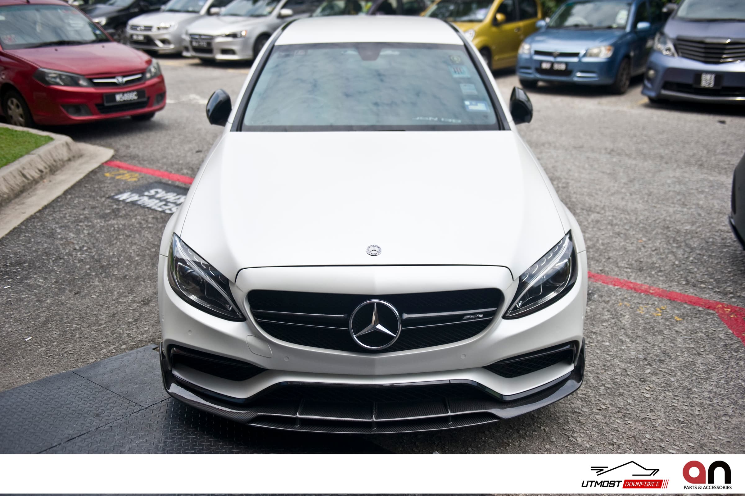 Satin White Pearl Satin wrap by Avery Dennison, photograph 1 of 5