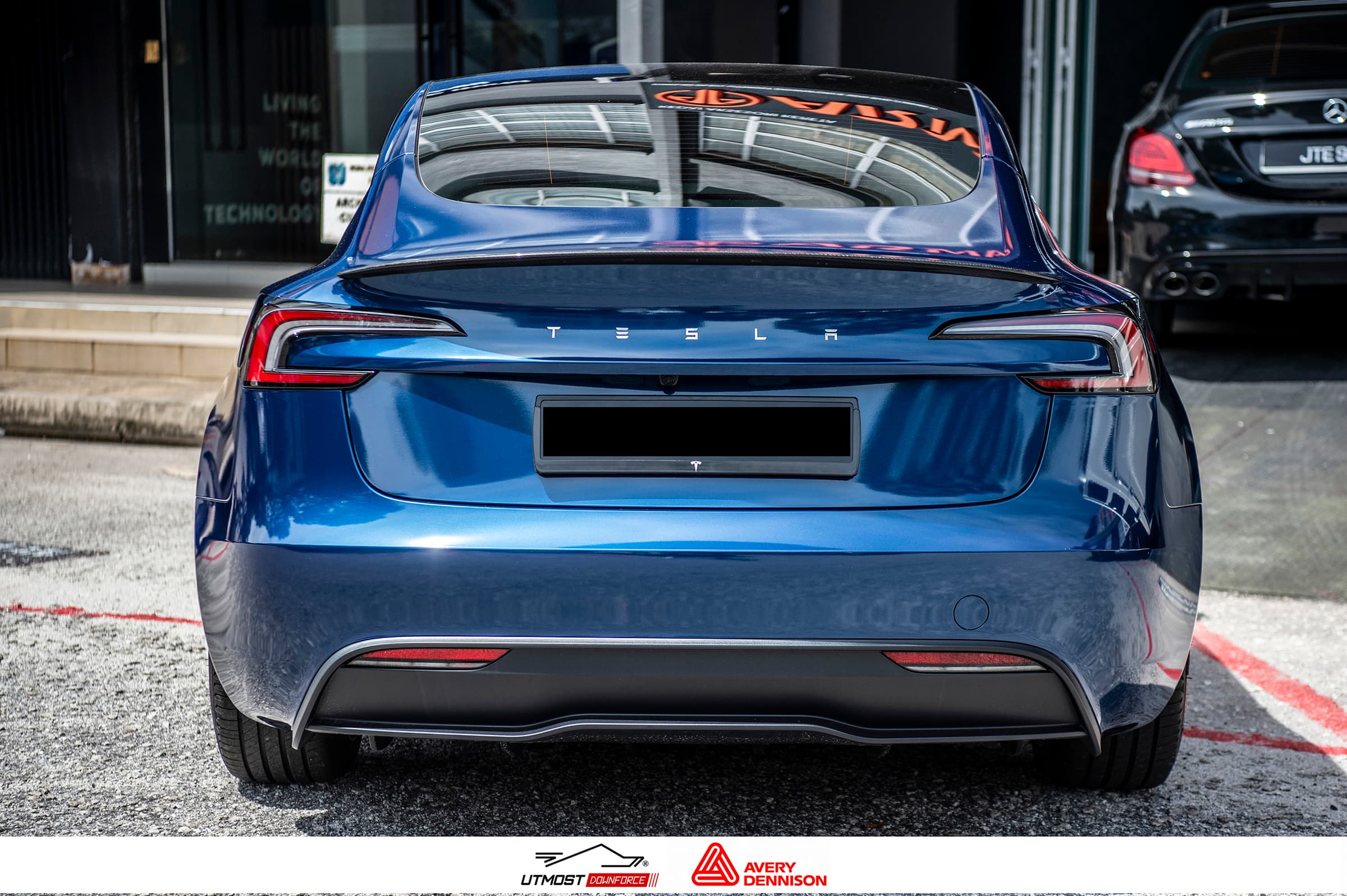 Gloss Metallic Dark Blue Gloss Metallic wrap by Avery Dennison, photograph 10 of 14