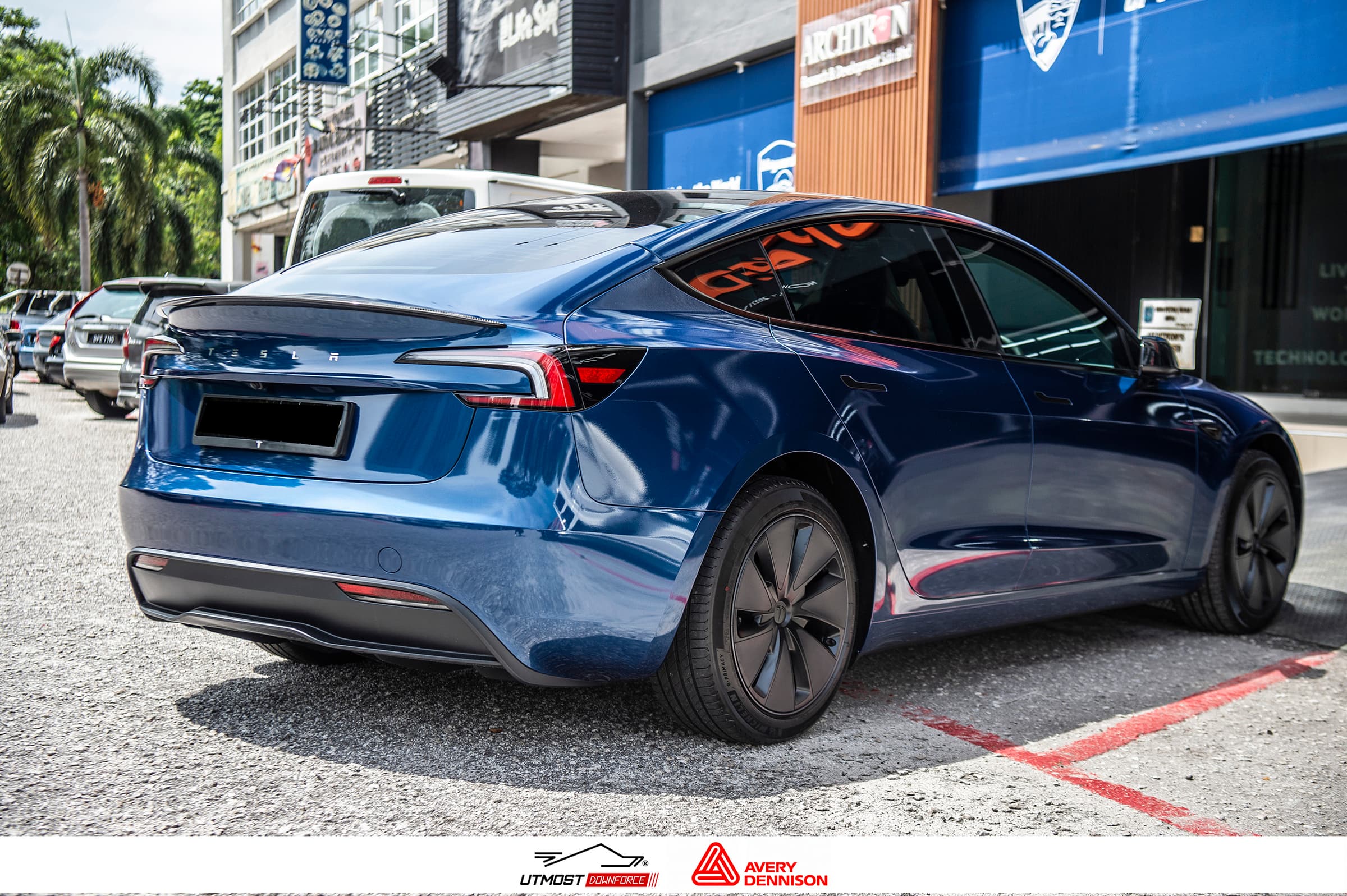 Gloss Metallic Dark Blue Gloss Metallic wrap by Avery Dennison, photograph 12 of 14