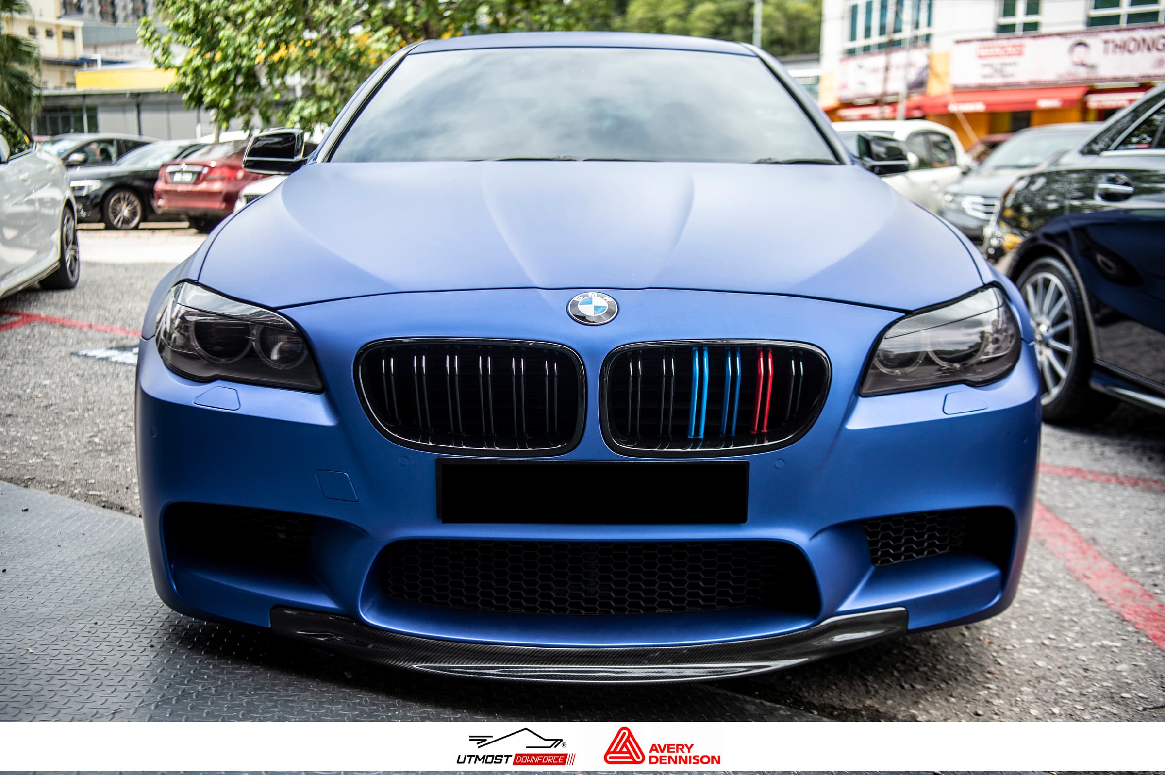 Matte Metallic Brilliant Blue Matte Metallic wrap by Avery Dennison, photograph 2 of 11