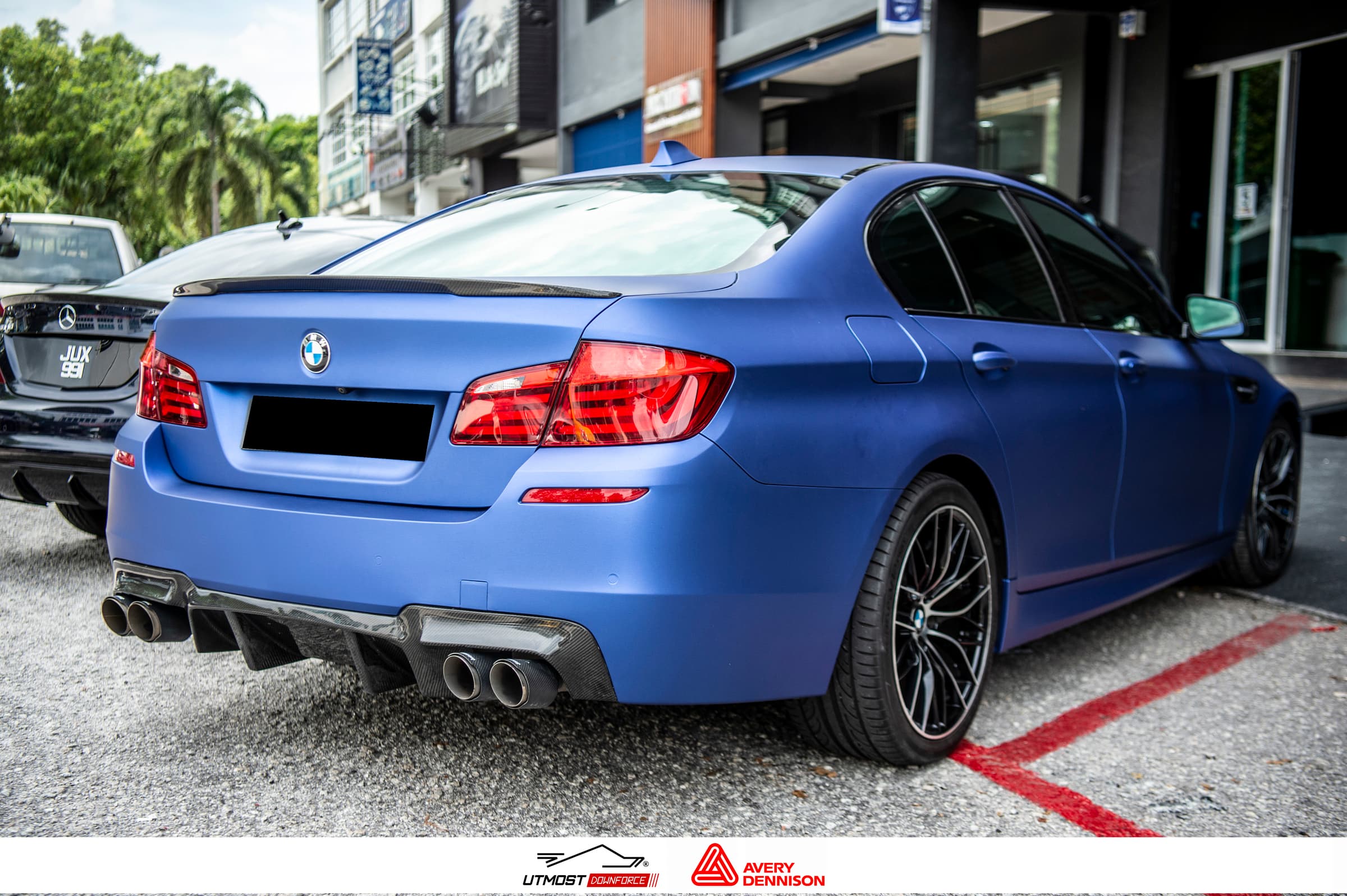 Matte Metallic Brilliant Blue Matte Metallic wrap by Avery Dennison, photograph 7 of 11