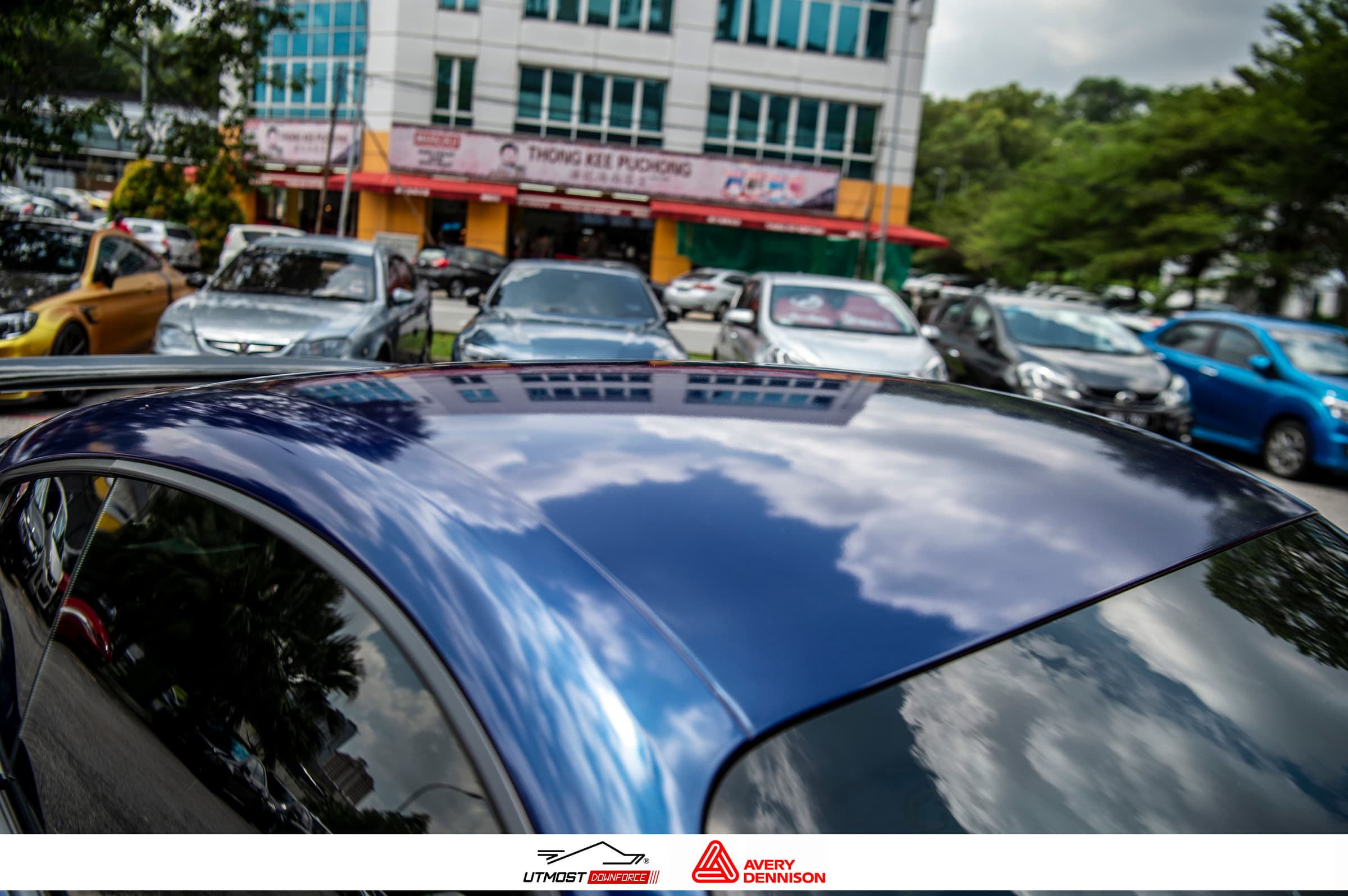 Gloss Magnetic Burst Gloss Metallic wrap by Avery Dennison, photograph 15 of 19