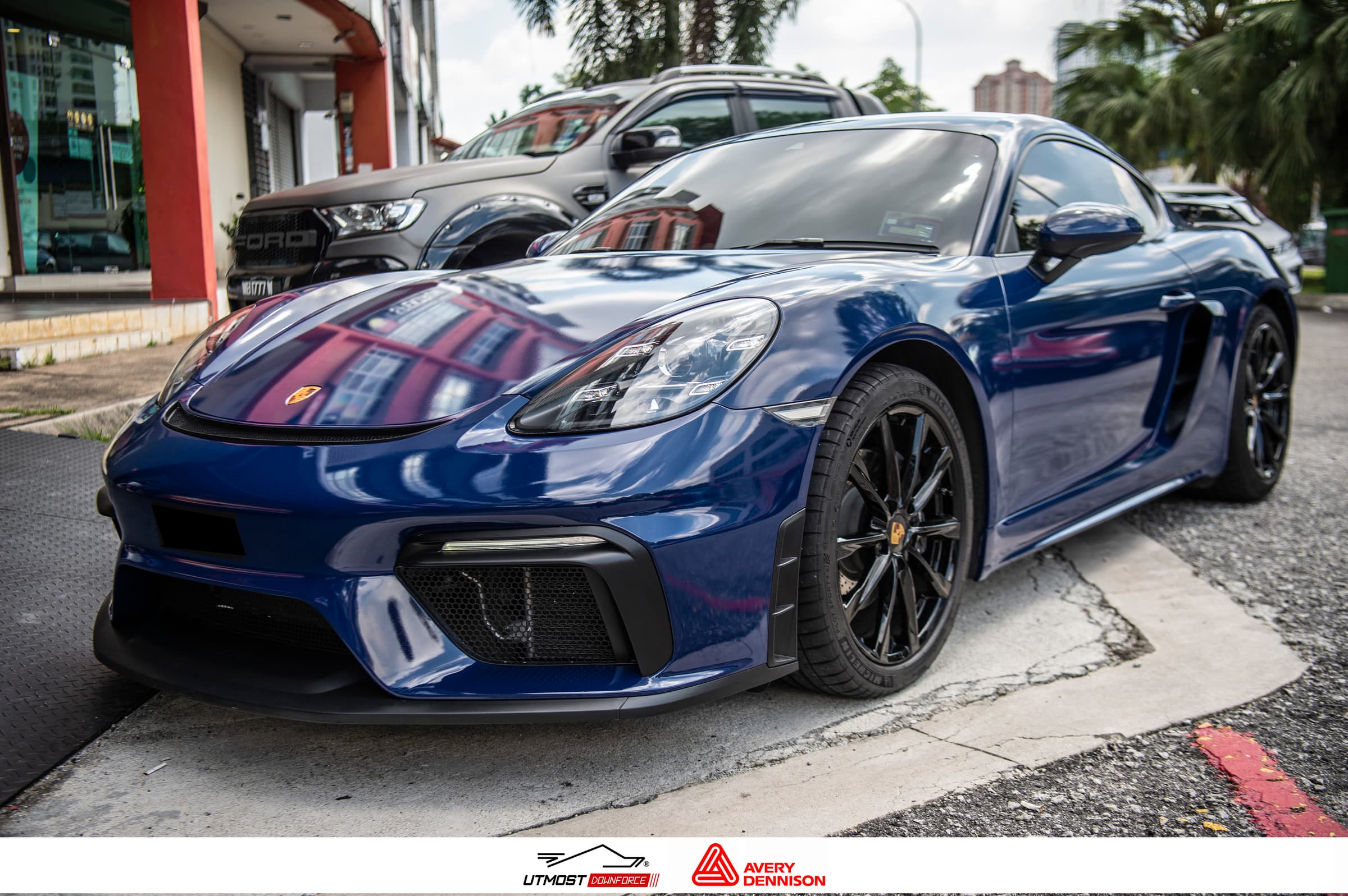 Gloss Indigo Blue Gloss Metallic wrap by Avery Dennison, photograph 19 of 22