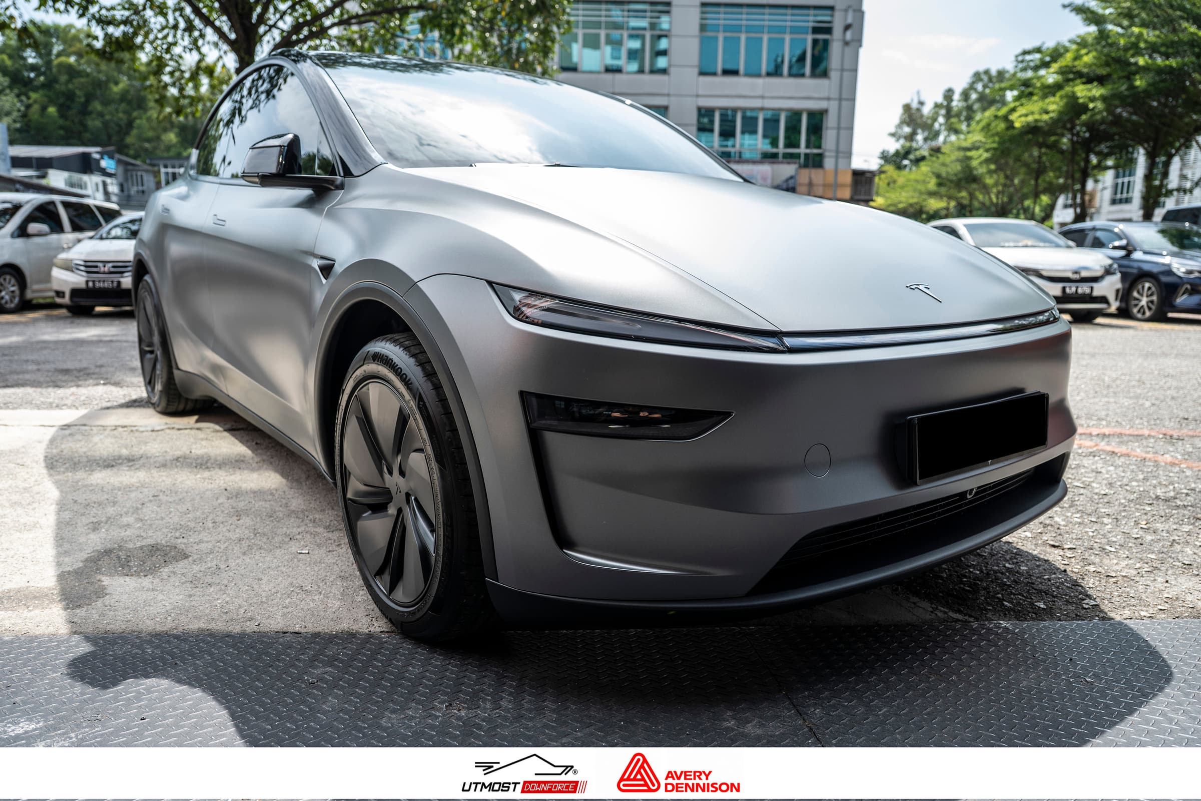 Matte Metallic Gunmetal Matte Metallic wrap by Avery Dennison, photograph 2 of 30